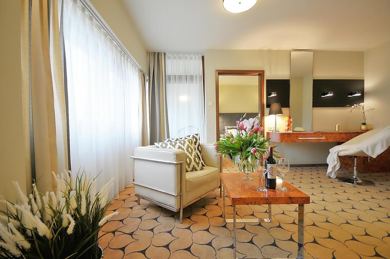 209 W Royal Tulip Sand Przy Plazy Dobruk Apartamenty โควอบเซก ภายนอก รูปภาพ